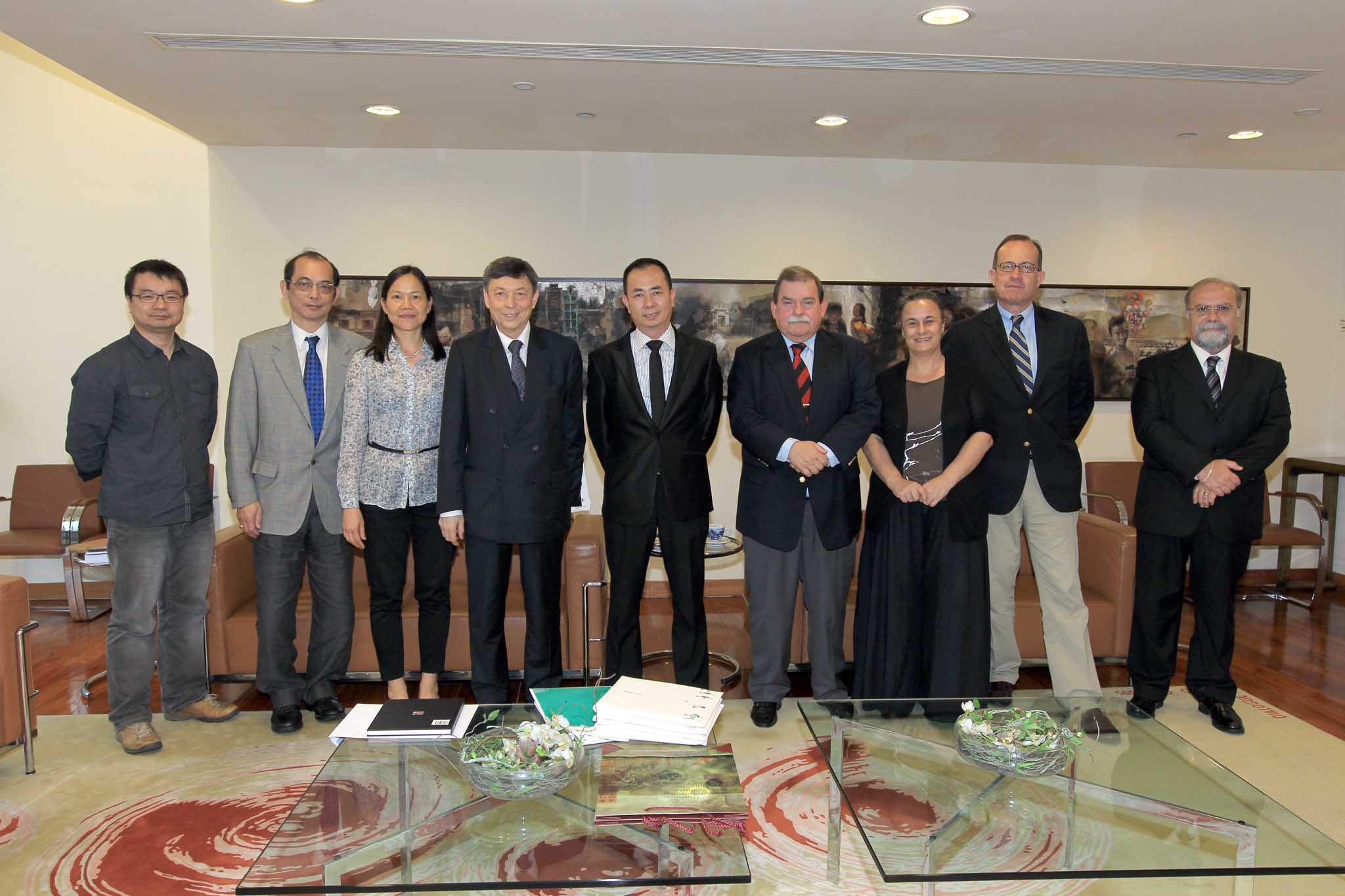 與來訪嘉賓合照 Foto de grupo