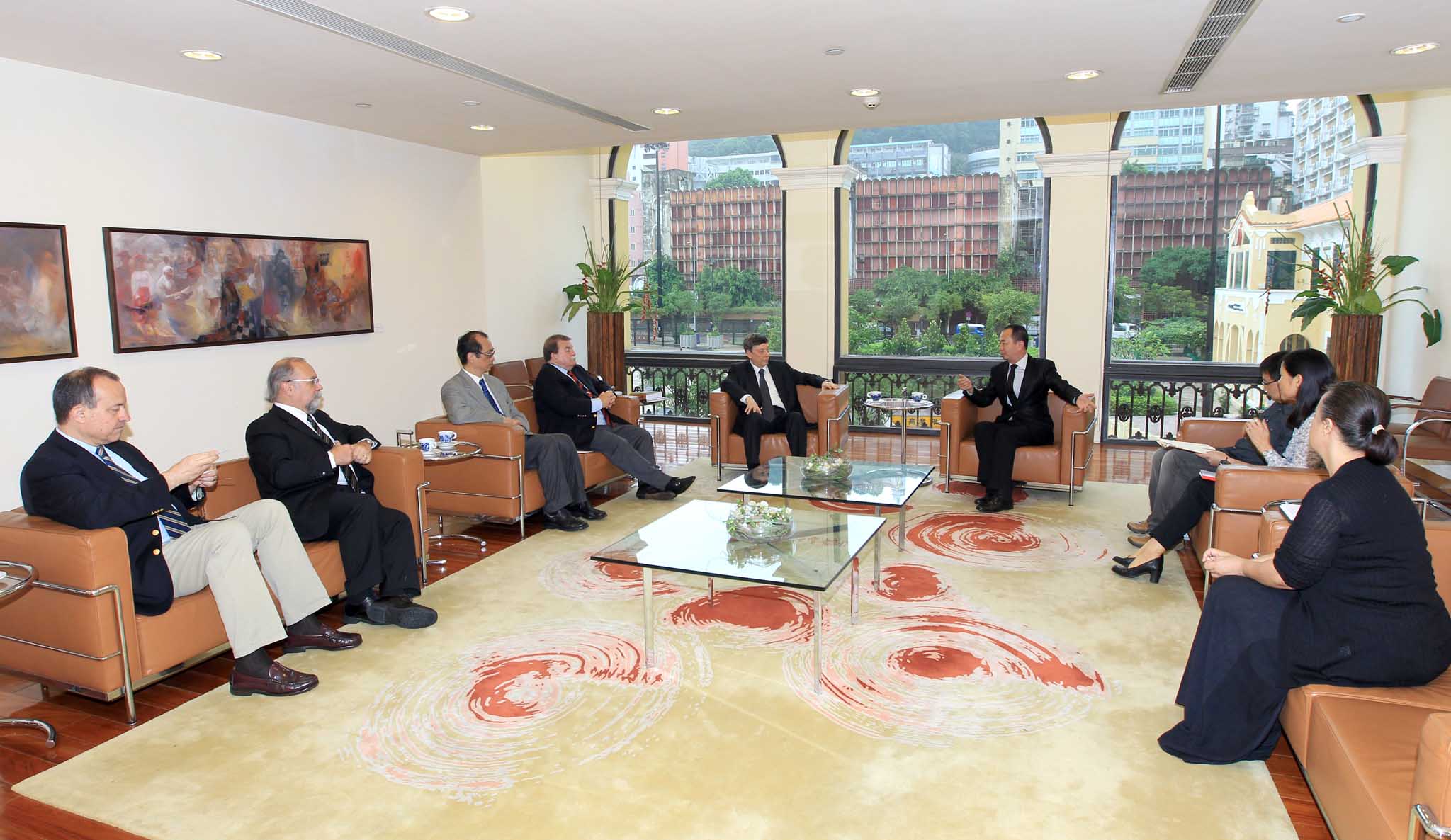 接待來訪嘉賓 Recepção dos visitantes